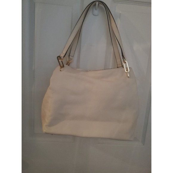 Michael Kors White Leighton Shoulder Bag with Gold Studs - Picture 3 of 4